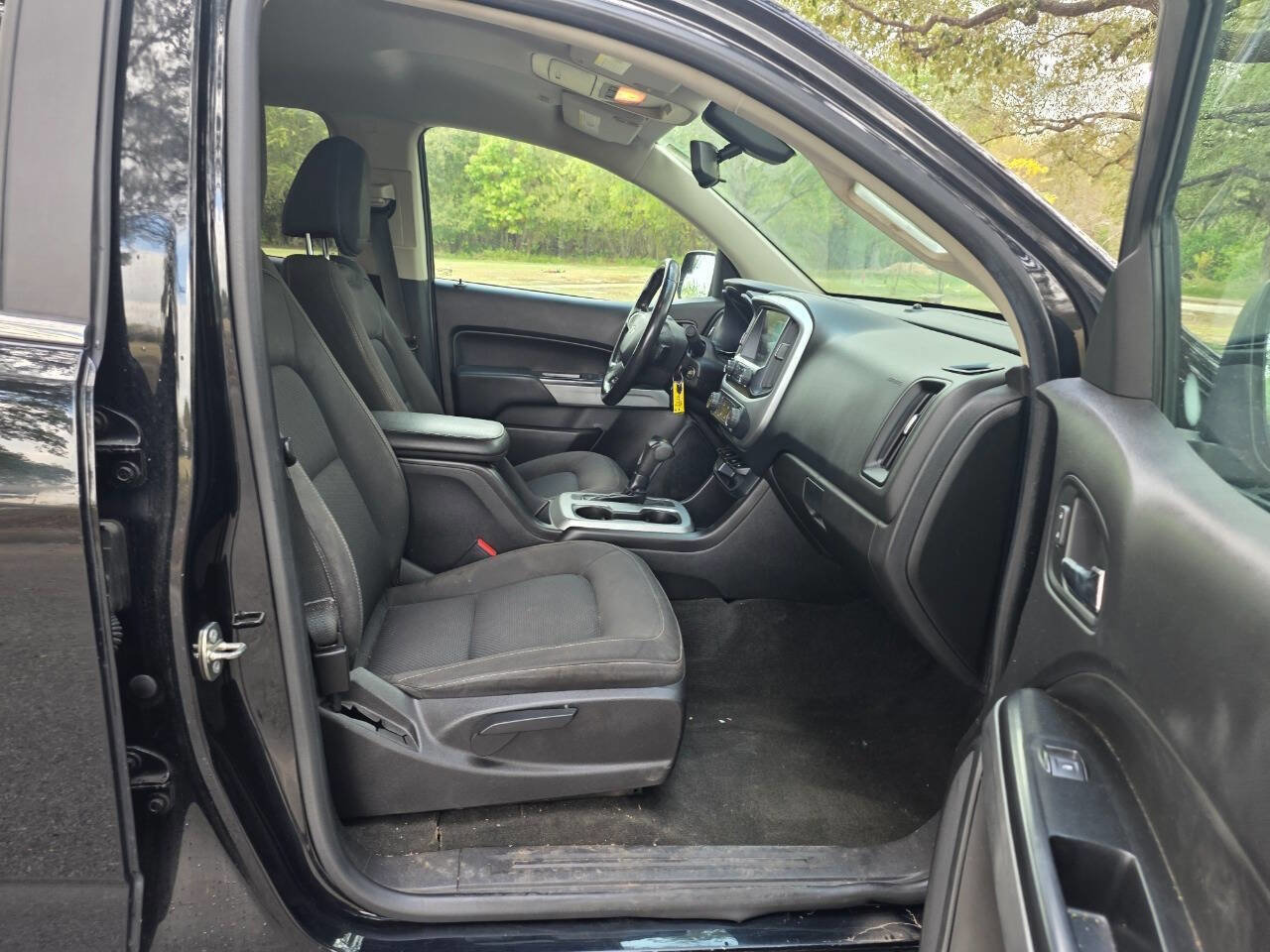 Used 2018 Chevrolet Colorado LT image 25