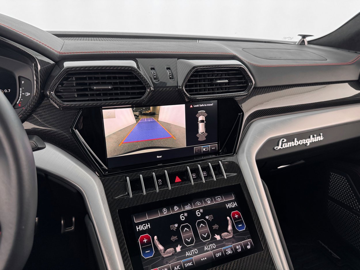Used 2021 Lamborghini Urus image 33