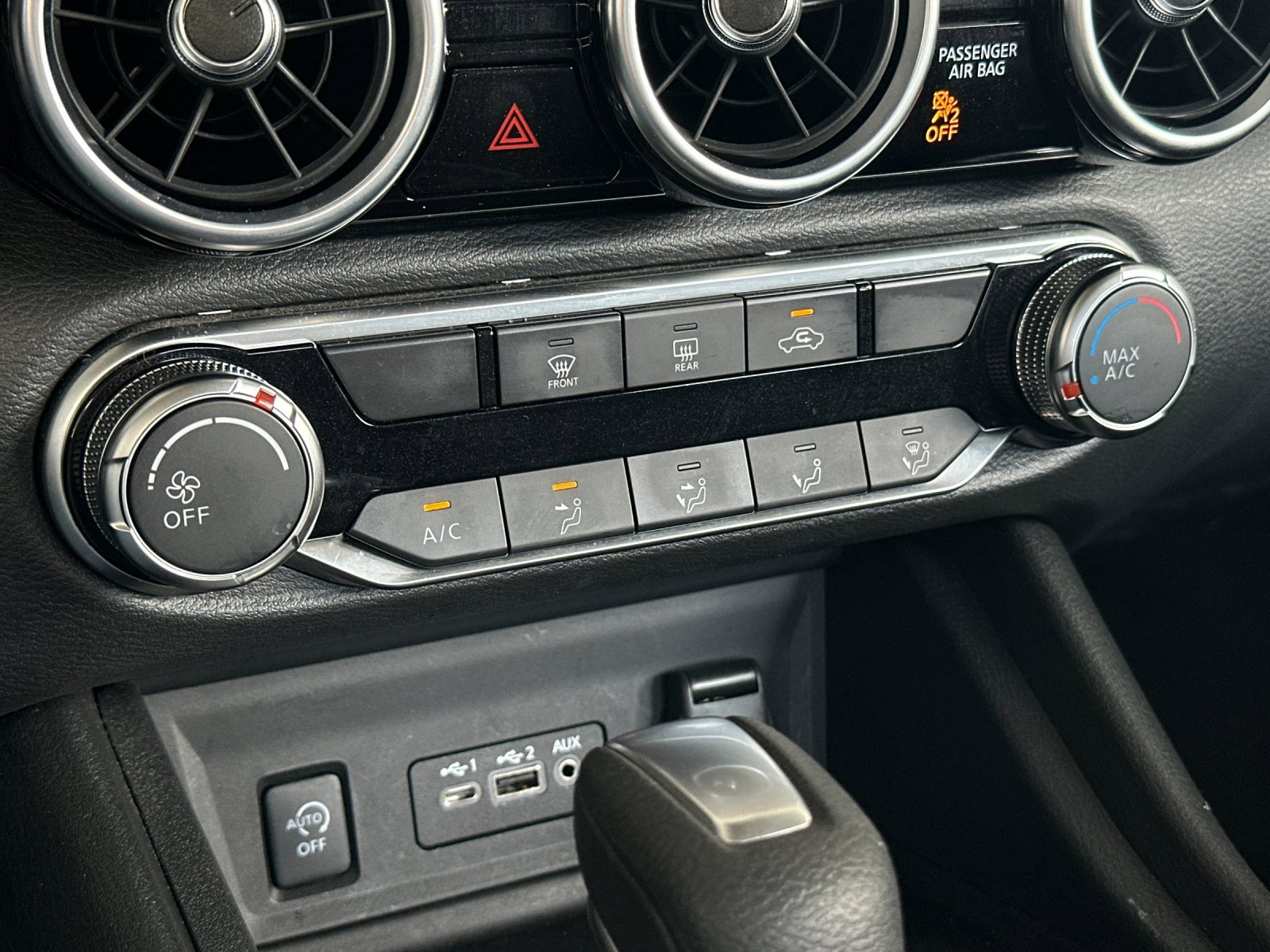 Used 2025 Nissan Sentra SV image 17