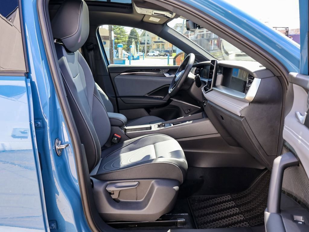 New 2026 Volkswagen Tiguan SE R-Line AWD/4WD image 29