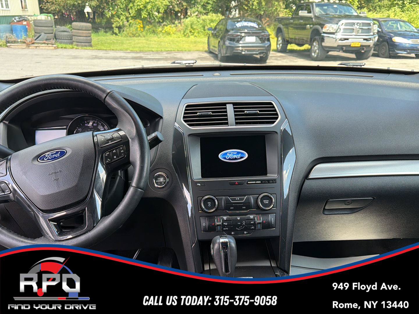 Used 2019 Ford Explorer XLT w/ Equipment Group 202A AWD/4WD image 5