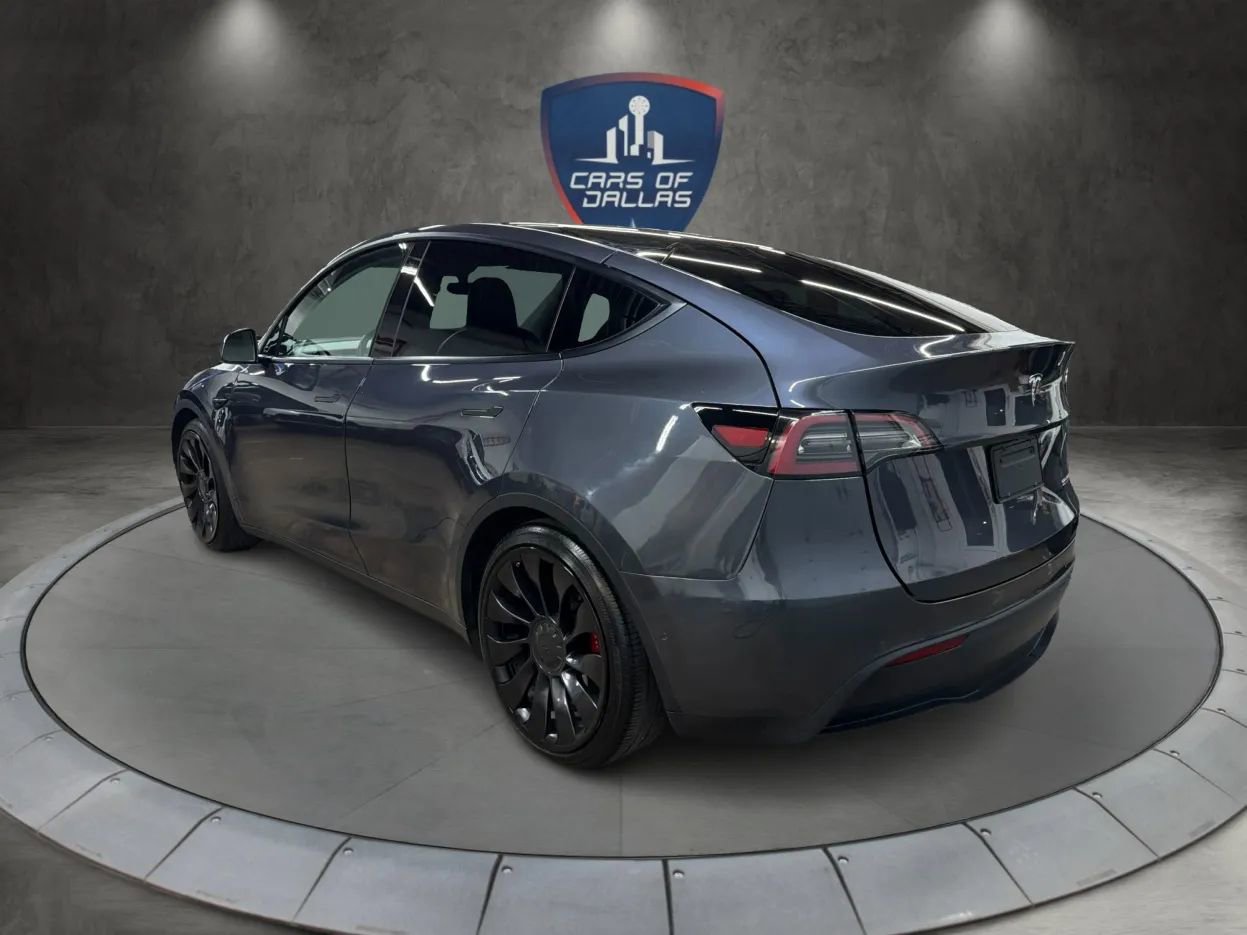 Used 2022 Tesla Model Y Performance image 3
