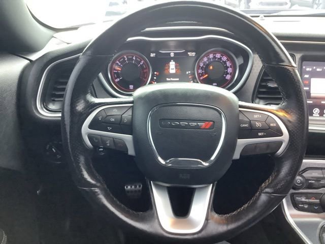 Used 2017 Dodge Challenger R/T Scat Pack w/ Leather Interior Group image 22