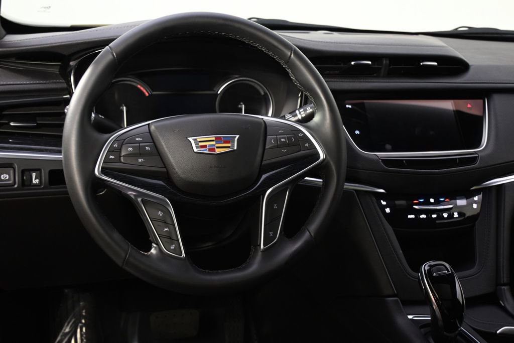 Certified 2025 Cadillac XT5 Premium Luxury image 12