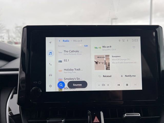 Used 2025 Toyota Corolla Cross XLE image 18