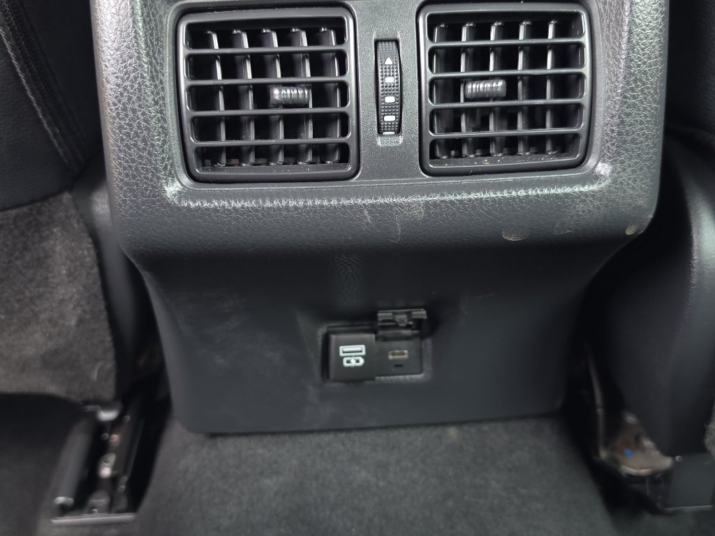 Used 2025 Toyota Camry SE FWD image 18