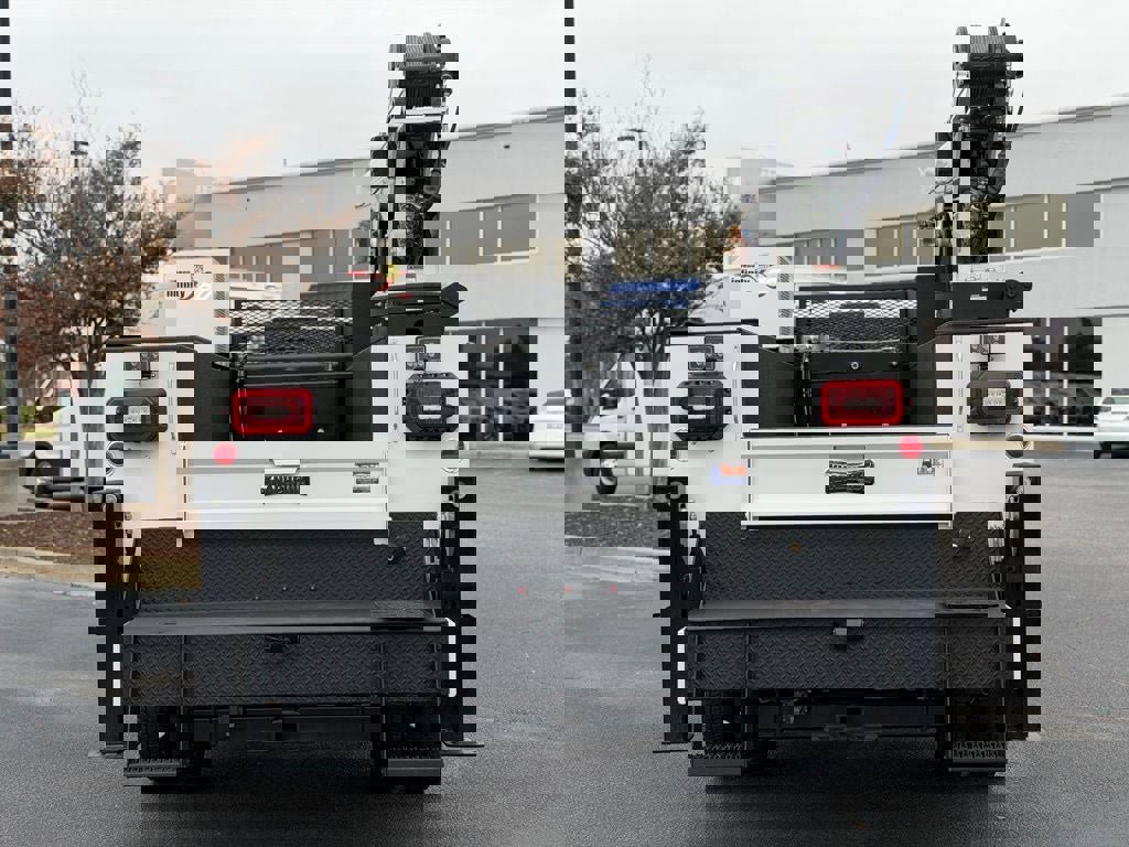 New 2026 Ford F550 4x4 Supercab Super Duty image 5