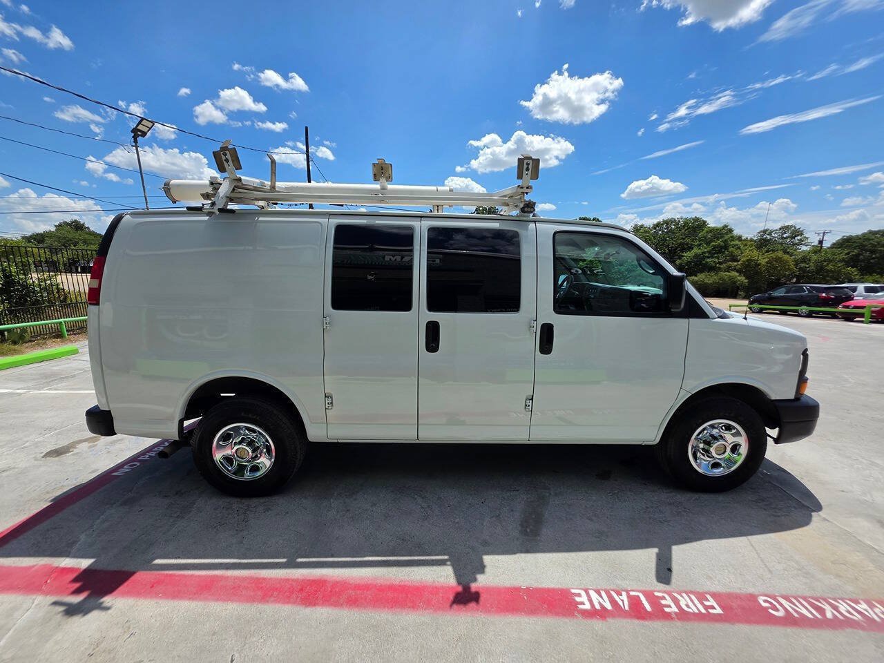 Used 2012 Chevrolet Express 2500 w/ Cold Climate Package RWD image 15