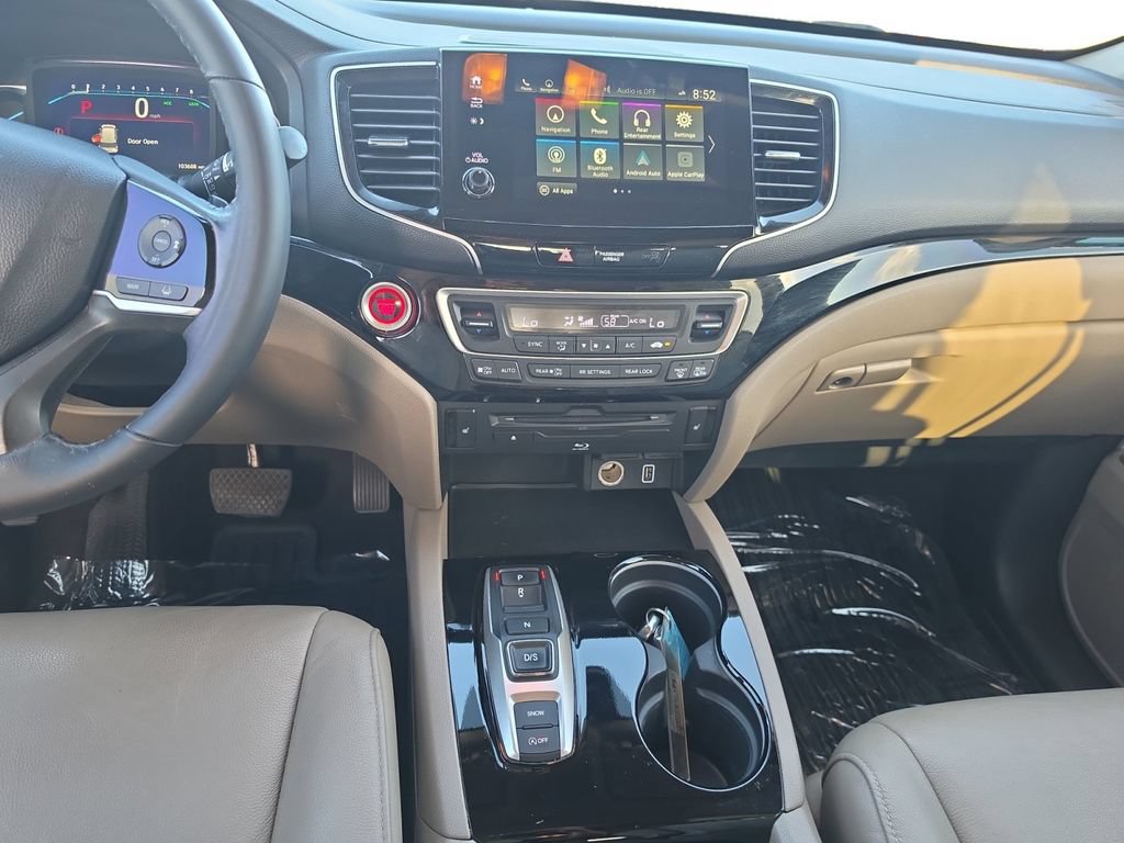 Used 2019 Honda Pilot Touring image 10