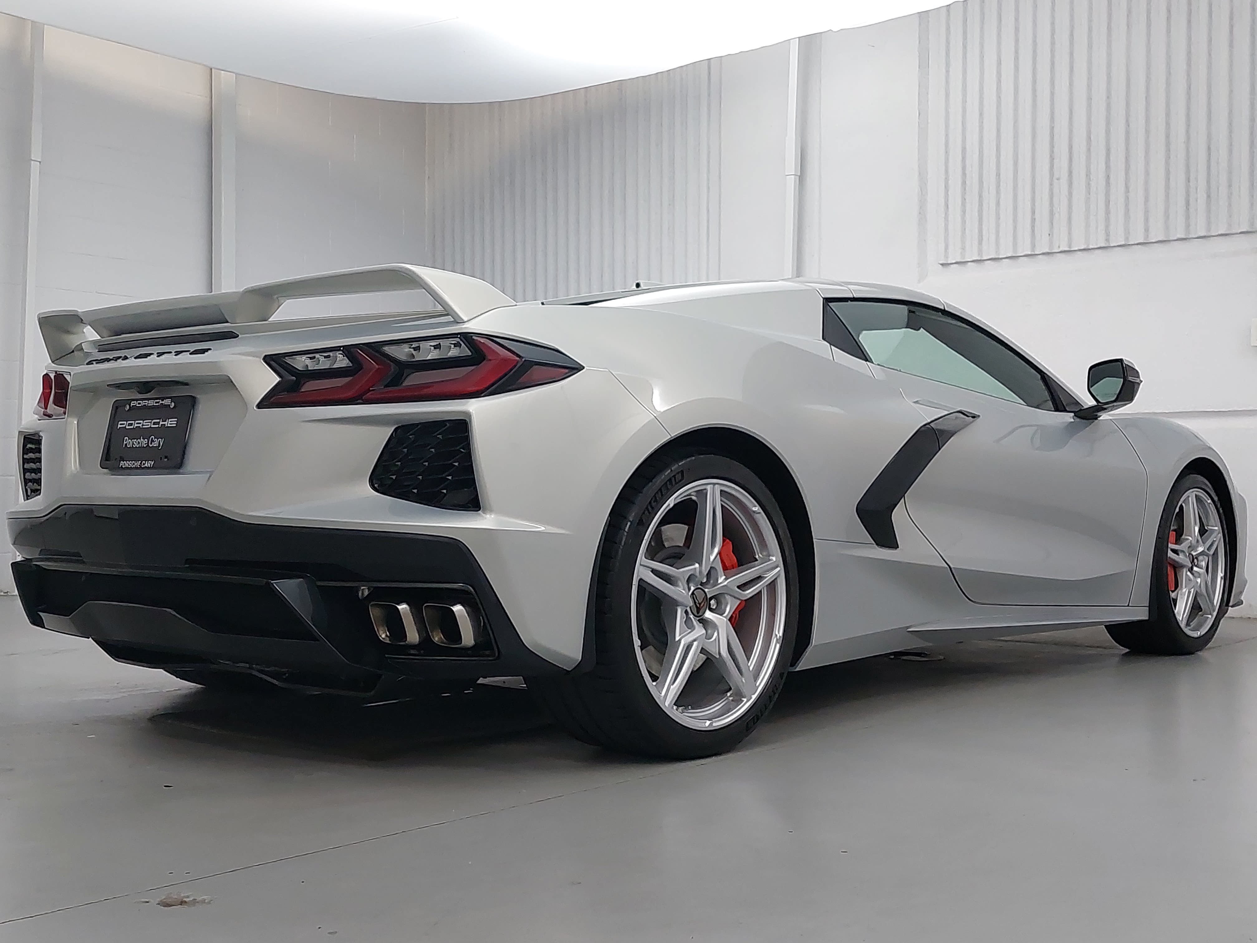 Used 2023 Chevrolet Corvette Stingray Preferred Conv w/ Z51 Performance Package RWD image 7