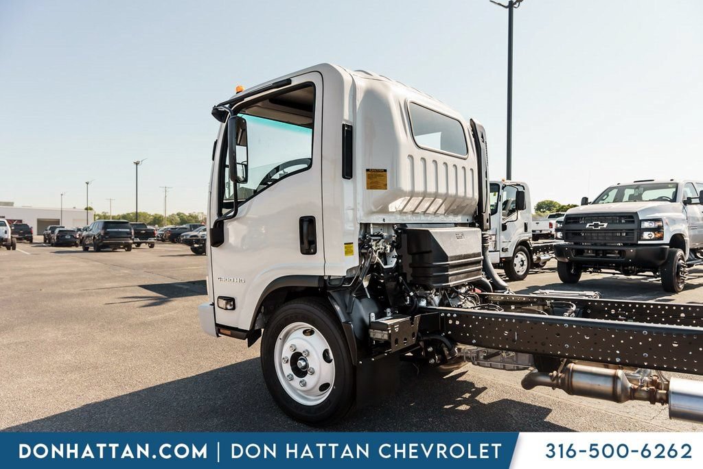 New 2025 Chevrolet Low Cab Forward RWD image 23