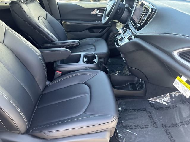 New 2026 Chrysler Pacifica Select FWD image 12