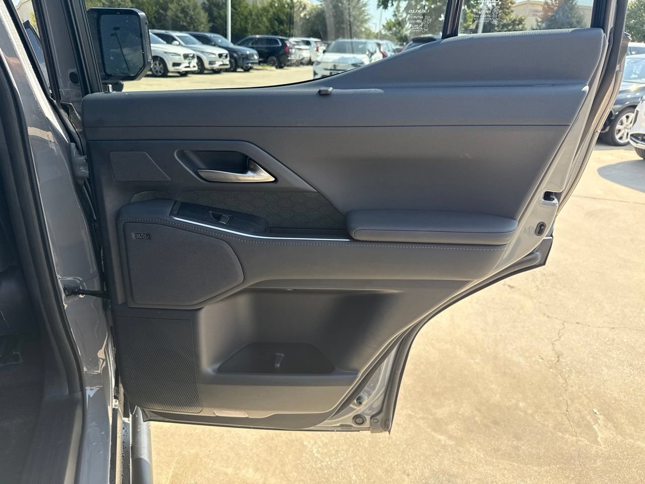 Used 2024 Lexus GX 550 AWD/4WD image 15