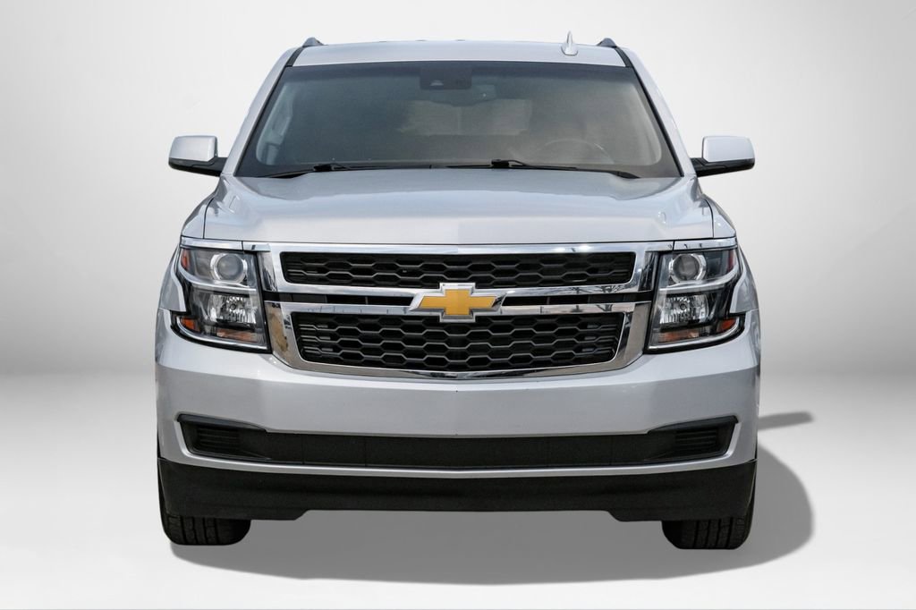 Used 2018 Chevrolet Suburban LT image 3