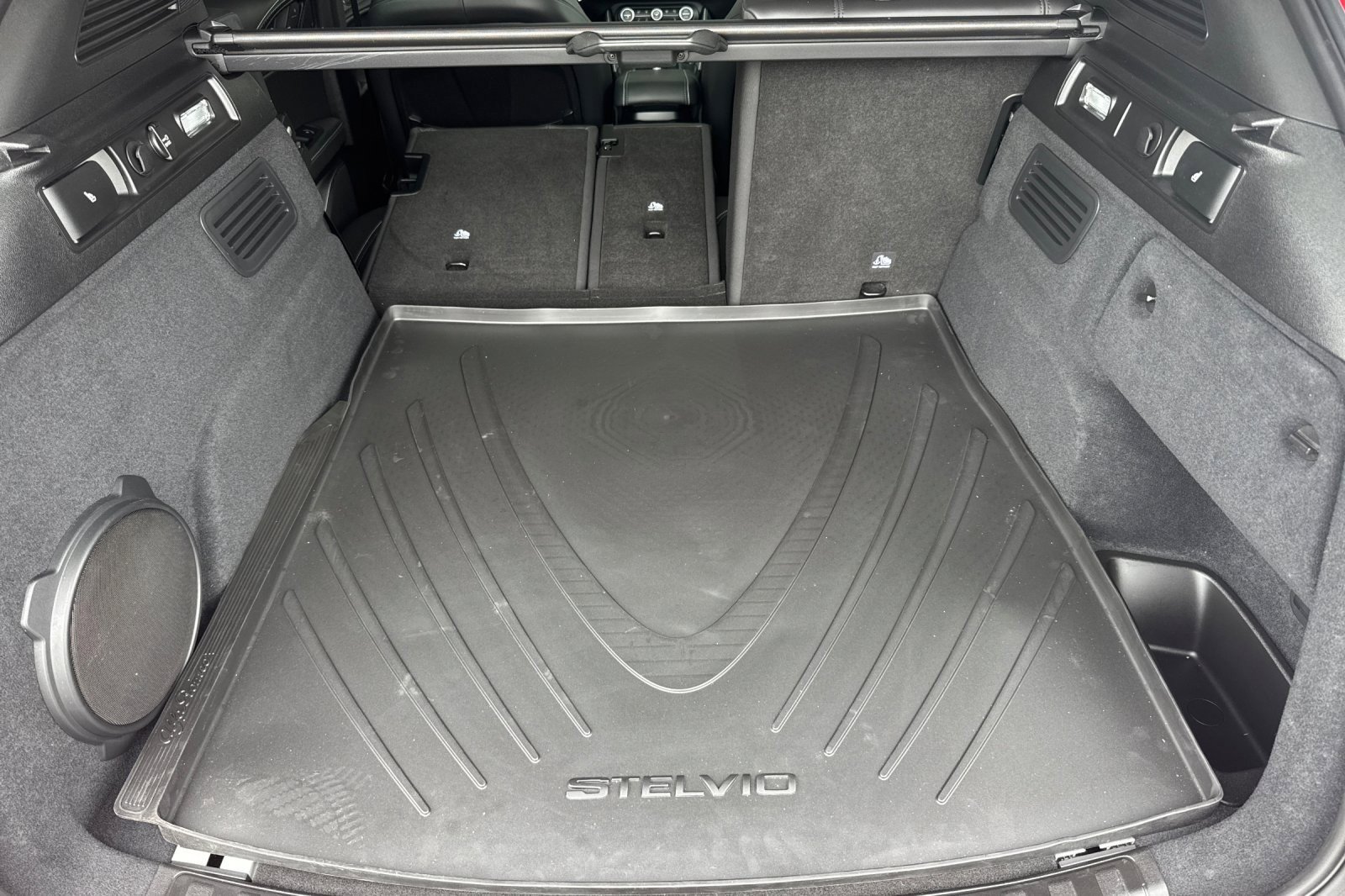 Used 2019 Alfa Romeo Stelvio Quadrifoglio w/ Driver Assist Dynamic Package image 14