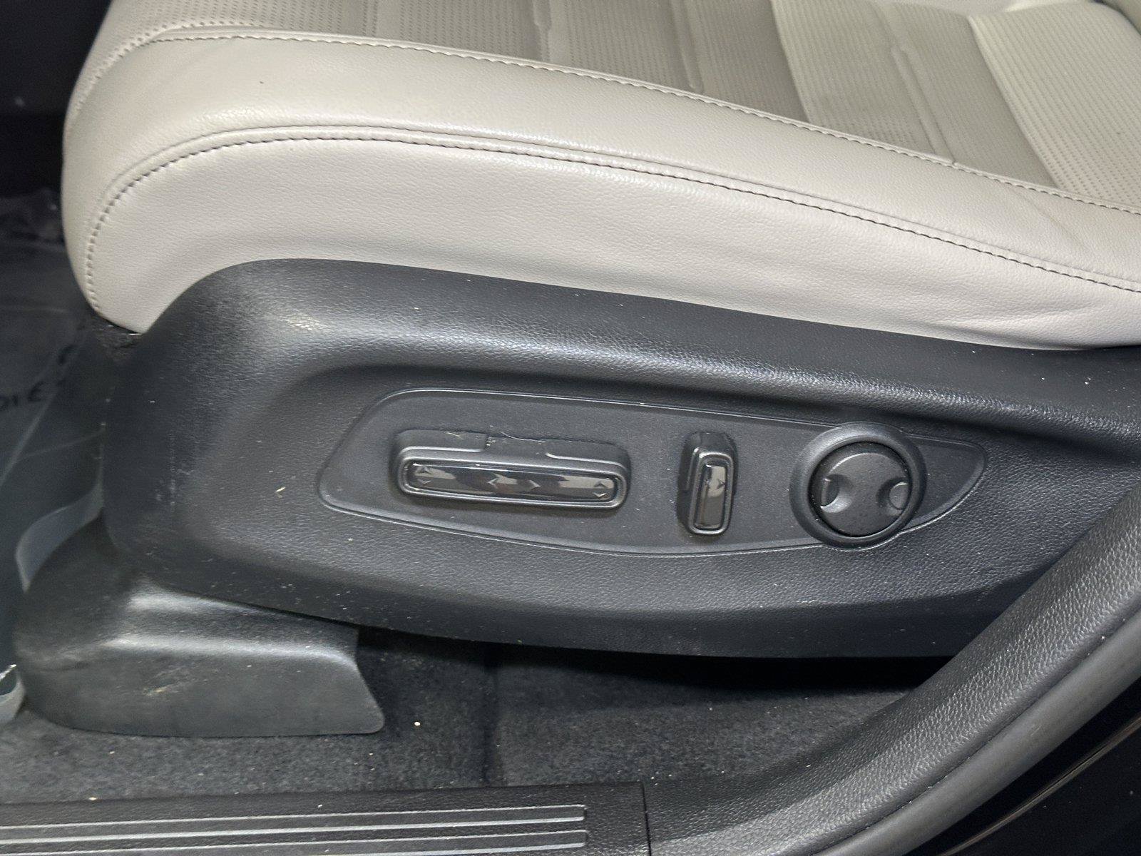 Used 2023 Honda CR-V EX-L image 23