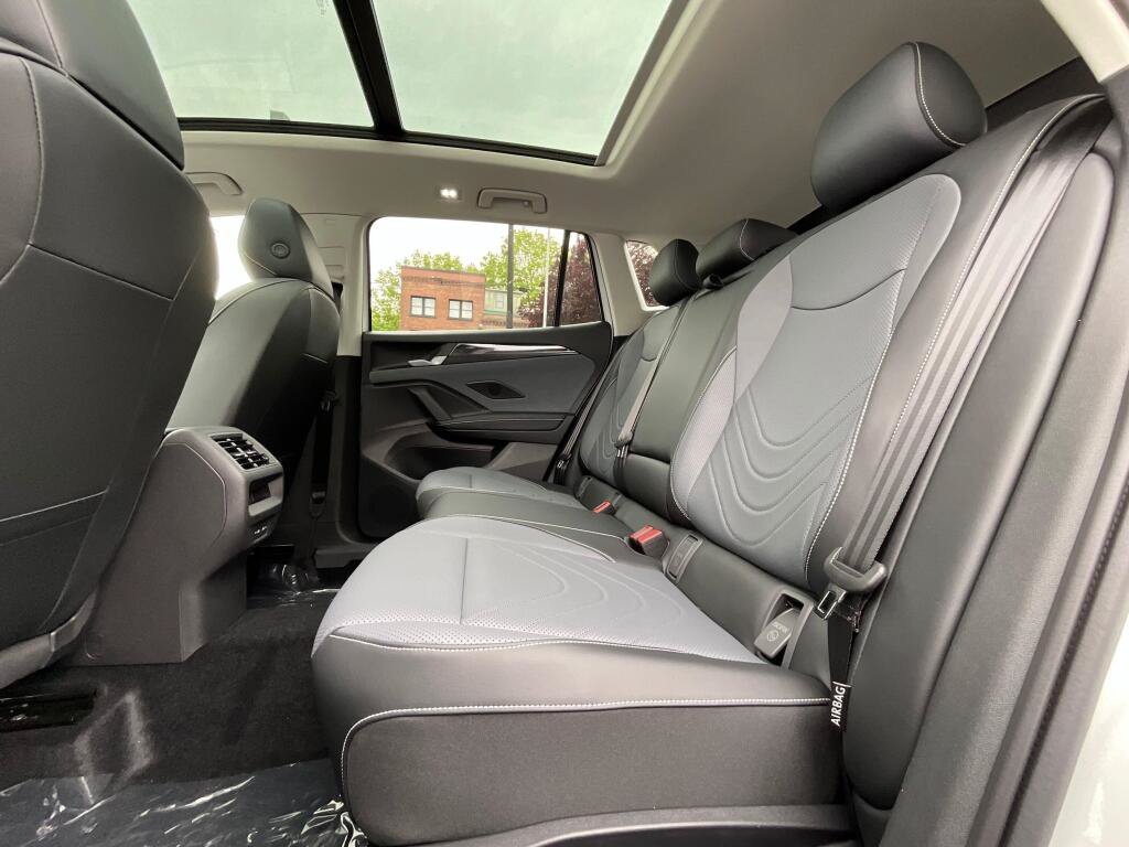 New 2026 Volkswagen Tiguan SE AWD/4WD image 13