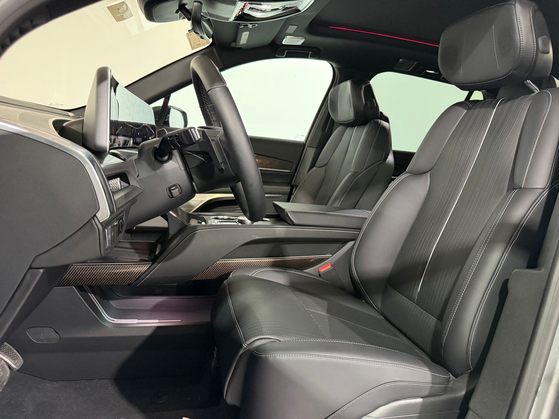 New 2026 Cadillac Vistiq Luxury AWD/4WD image 5