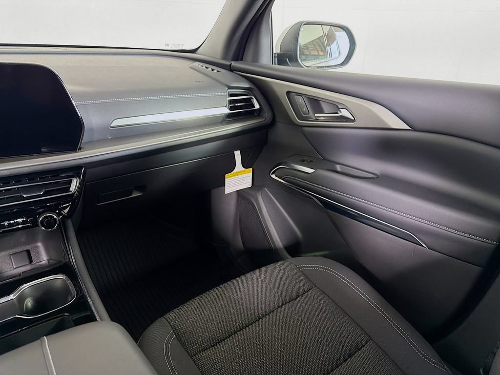 New 2026 Chevrolet Traverse LT w/ LPO, Floor Liner Package AWD/4WD image 19
