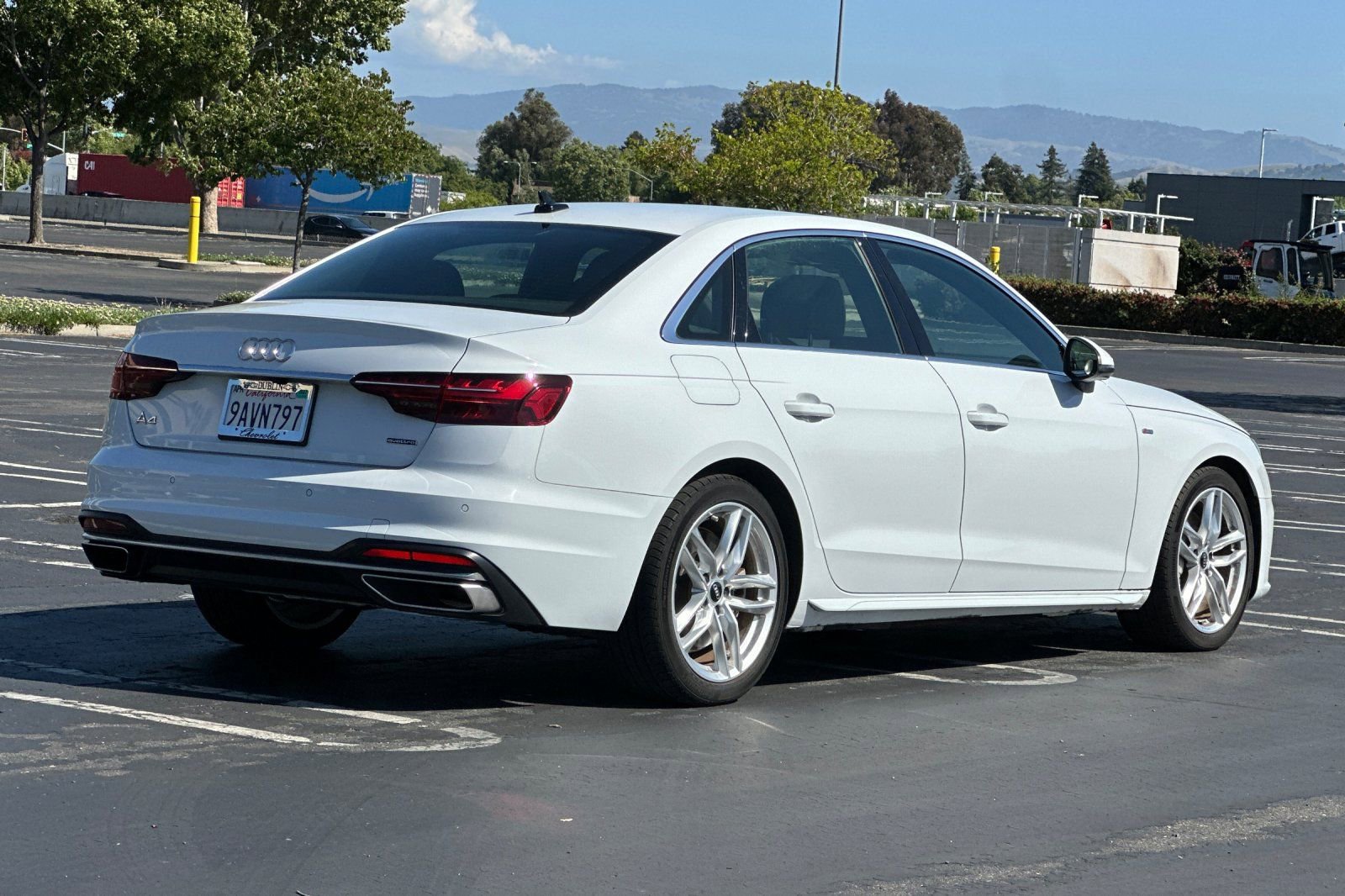 Used 2022 Audi A4 2.0T Premium Plus w/ Premium Plus Package AWD/4WD image 4