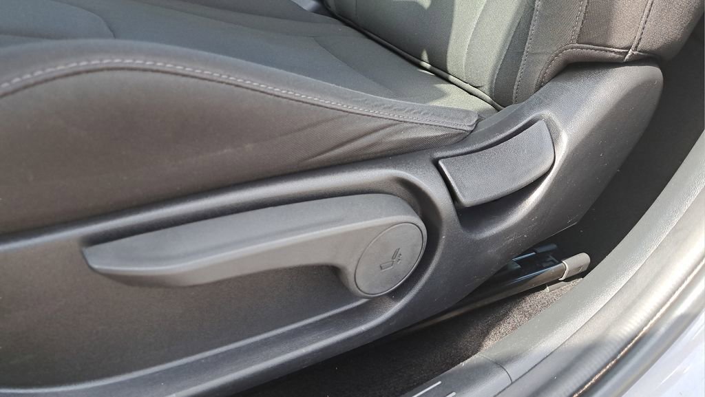 Used 2024 Hyundai Elantra SEL FWD image 24