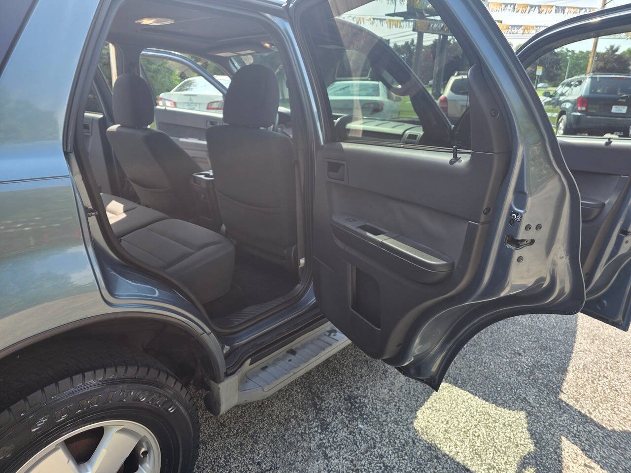 Used 2010 Ford Escape XLT AWD/4WD image 18