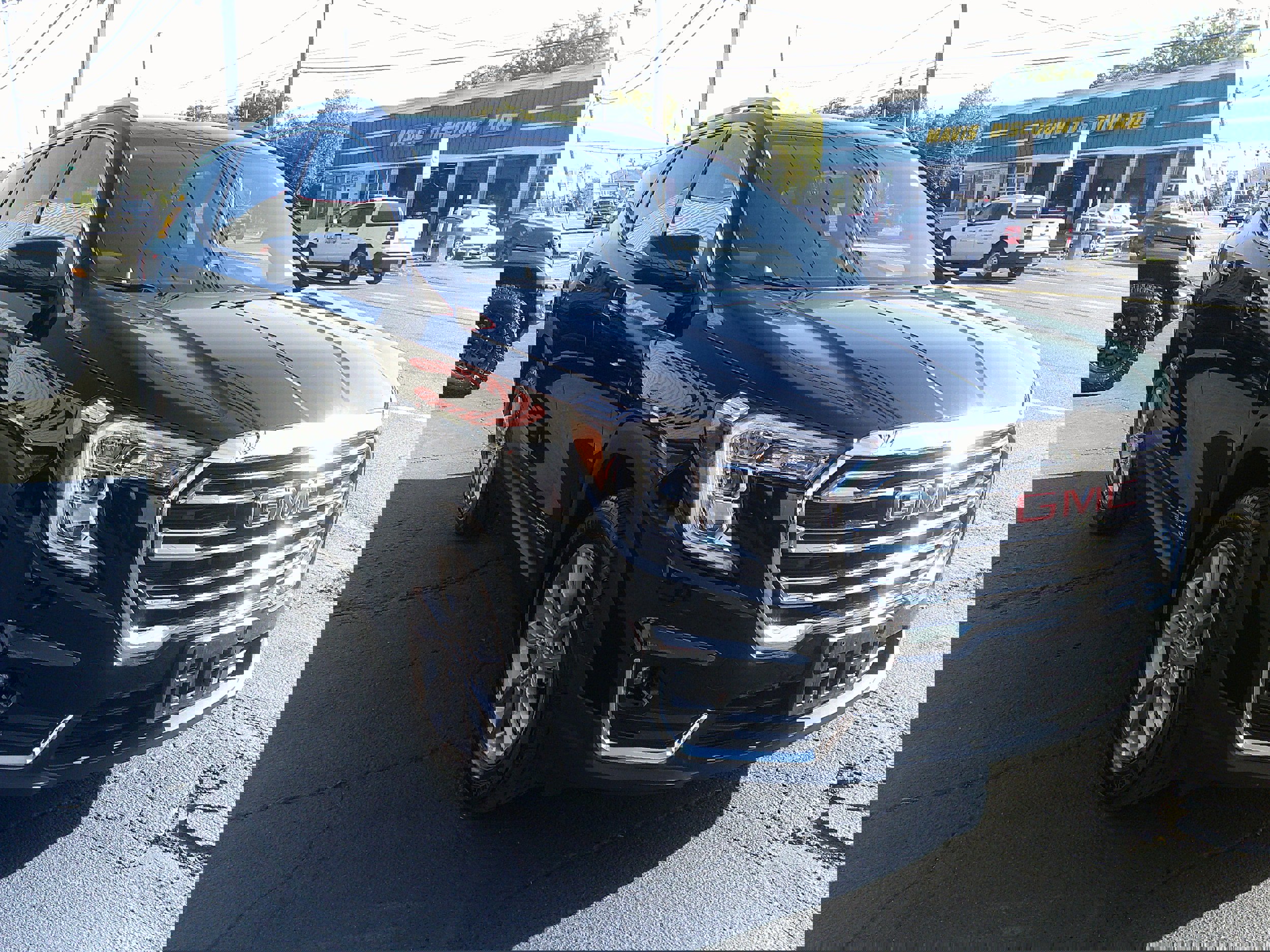 Used 2024 GMC Terrain SLT image 8