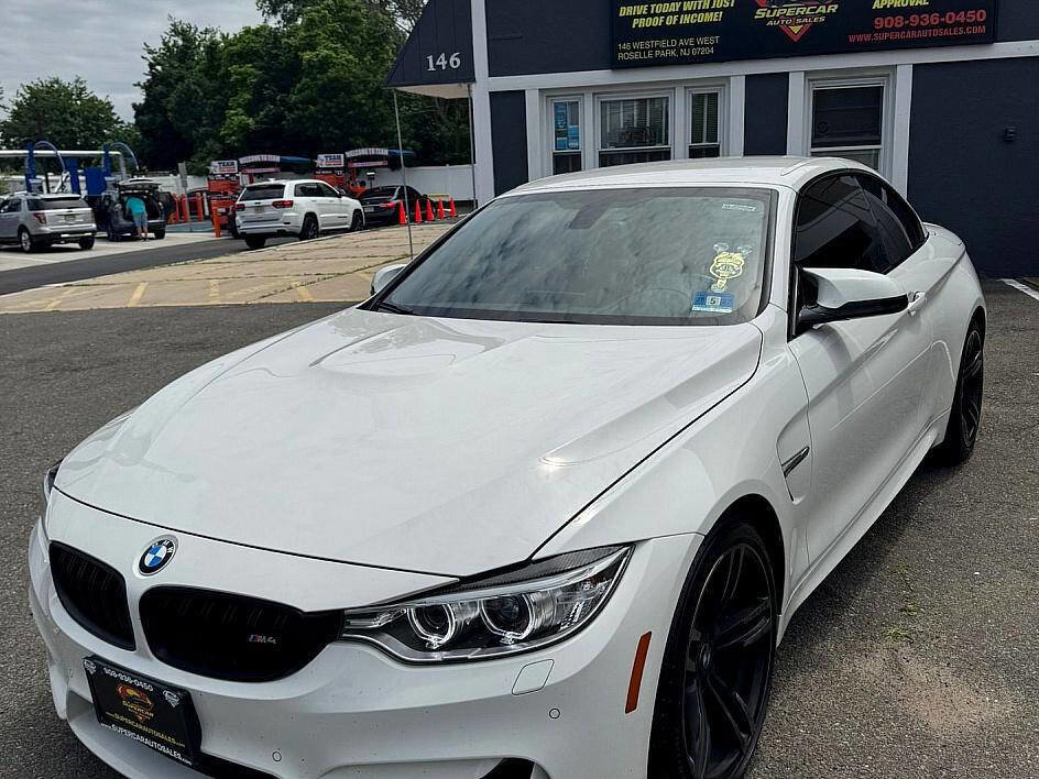 Used 2017 BMW M4 Convertible w/ Executive Package image 5