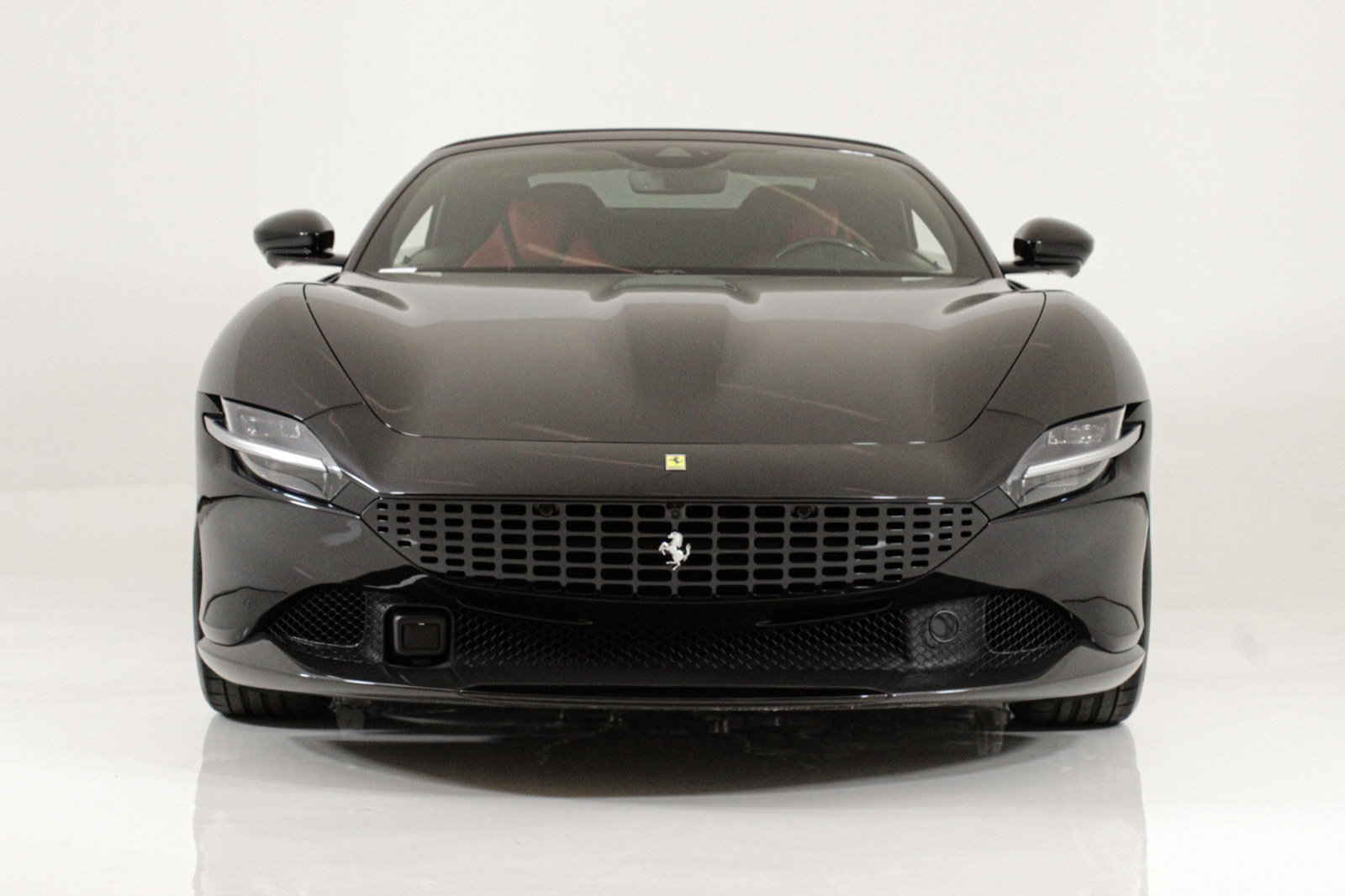 Certified 2024 Ferrari Roma Spider RWD image 19