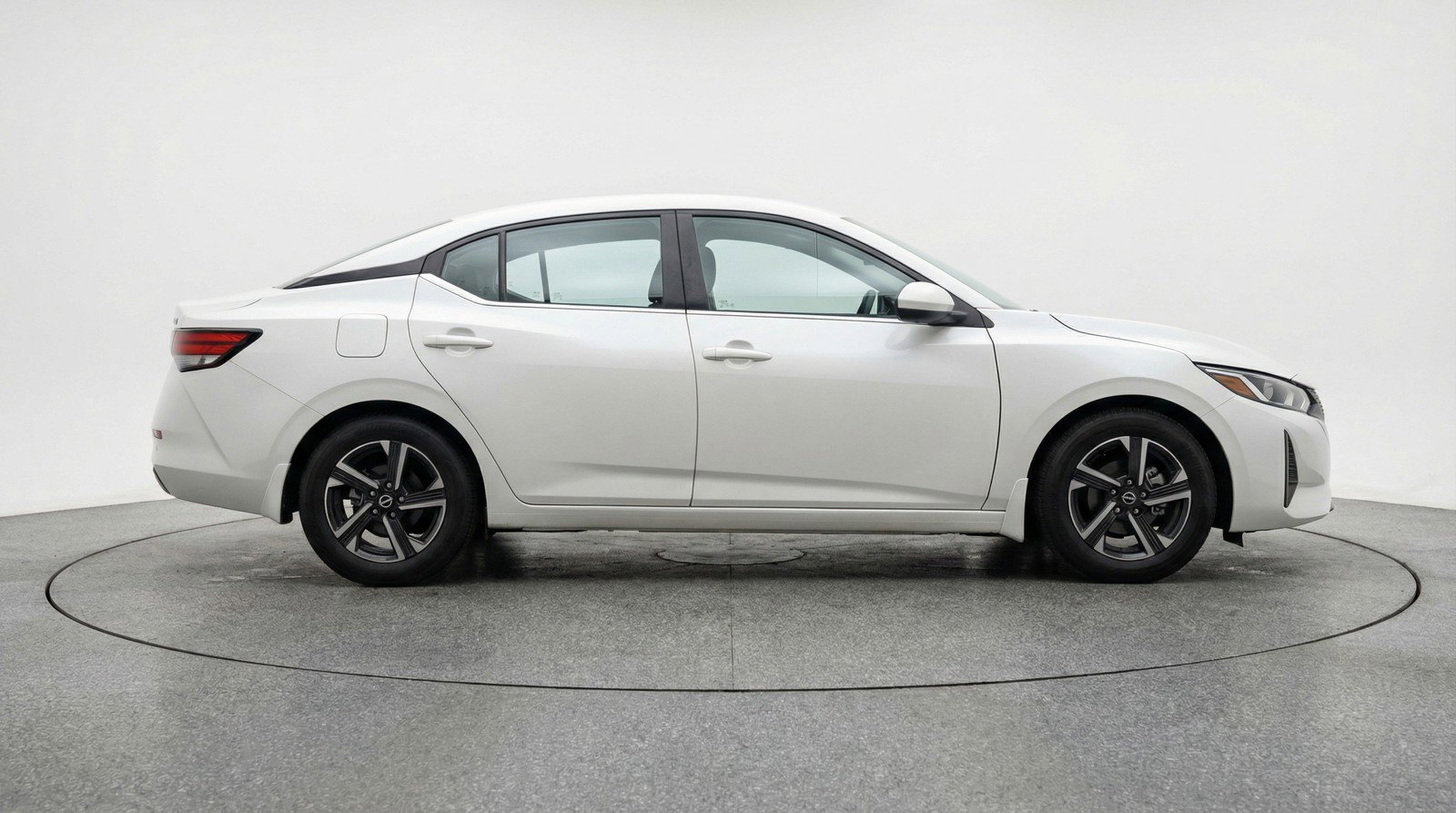 Used 2025 Nissan Sentra SV FWD image 11