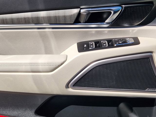 Used 2025 Kia Telluride EX w/ EX Captain's Chair Package image 24