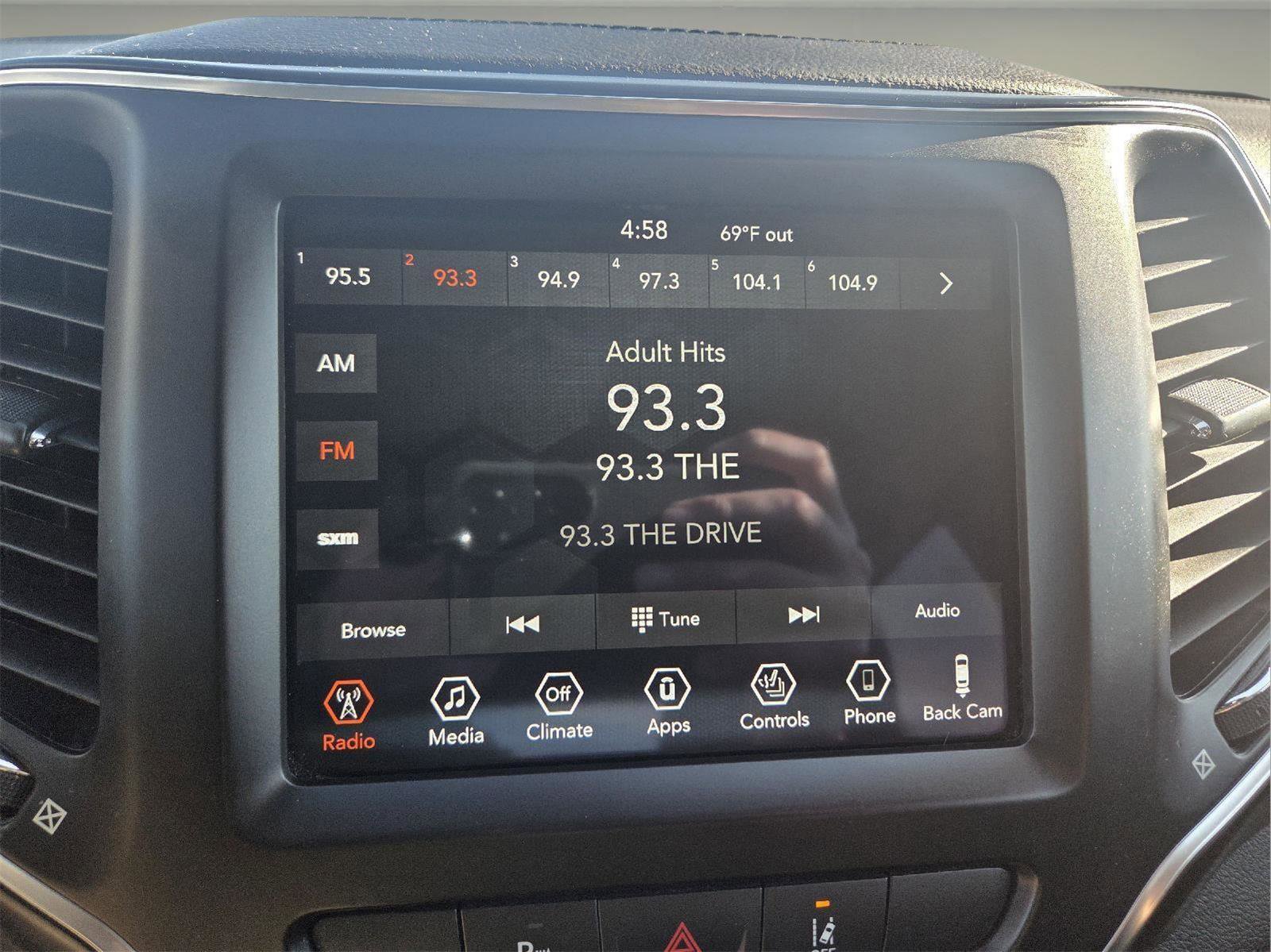 Used 2022 Jeep Cherokee Latitude Lux image 13