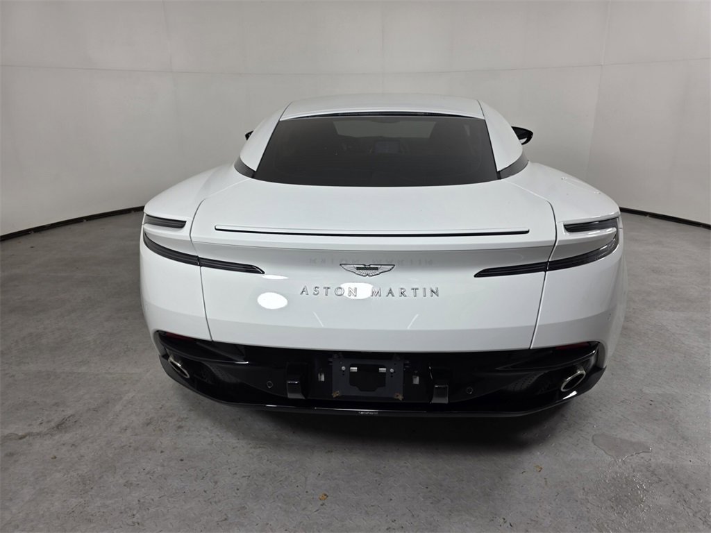 Used 2023 Aston Martin DB11 Coupe image 5