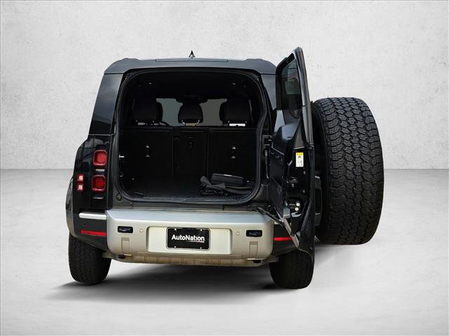 Used 2024 Land Rover Defender 110 S AWD/4WD image 6