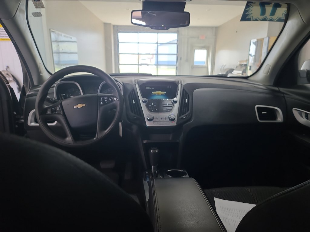 Used 2017 Chevrolet Equinox LS image 12
