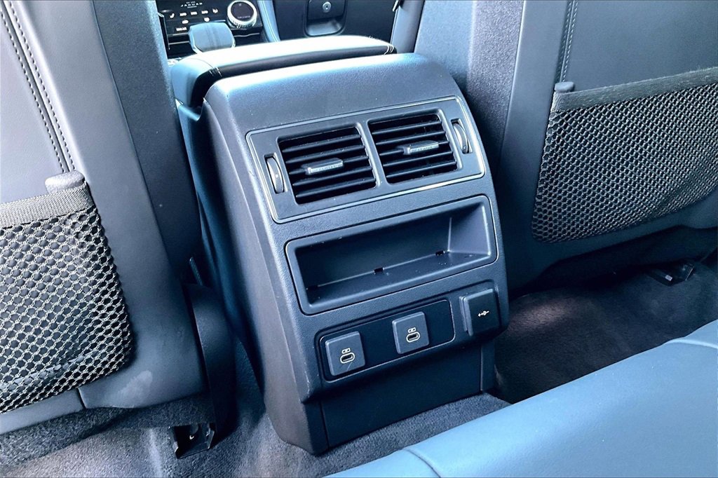 Used 2024 Jaguar F-PACE R-Dynamic S image 10