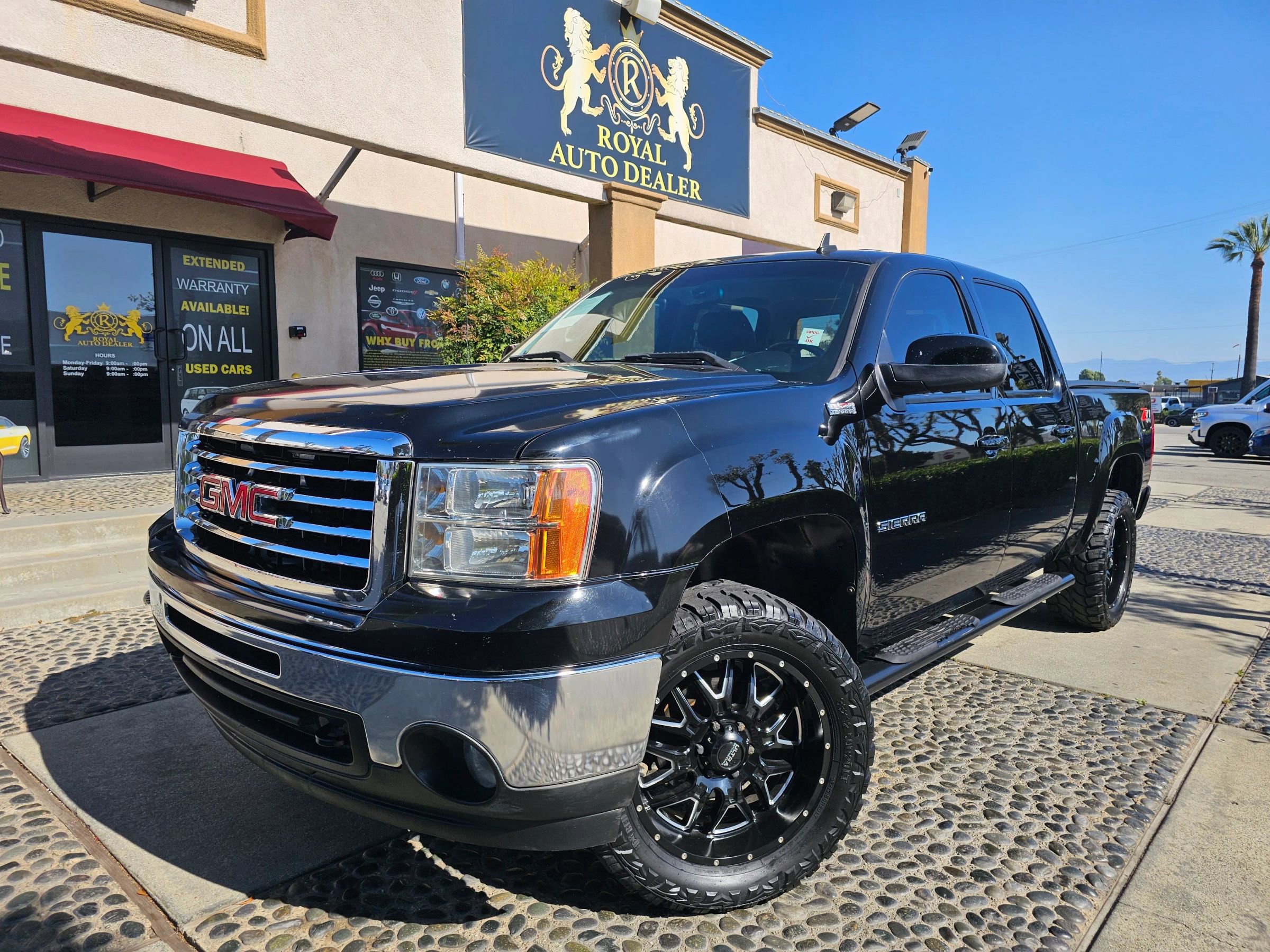 Used 2013 GMC Sierra 1500 SLT AWD/4WD image 1