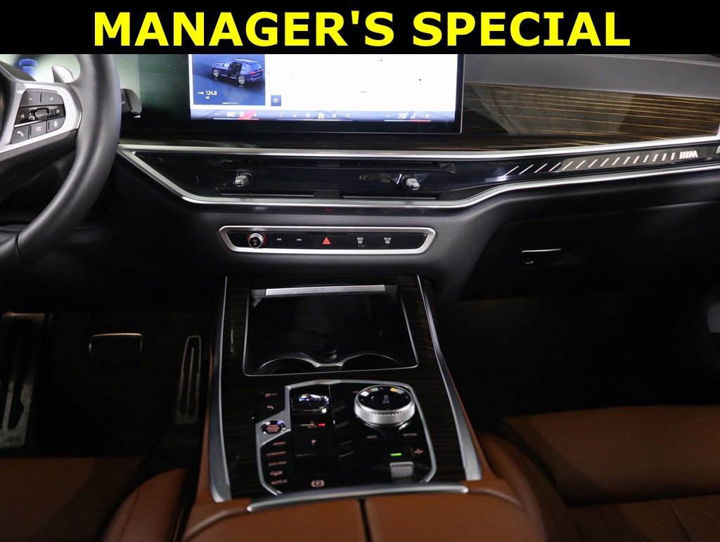 Used 2026 BMW X7 M60i AWD/4WD image 46