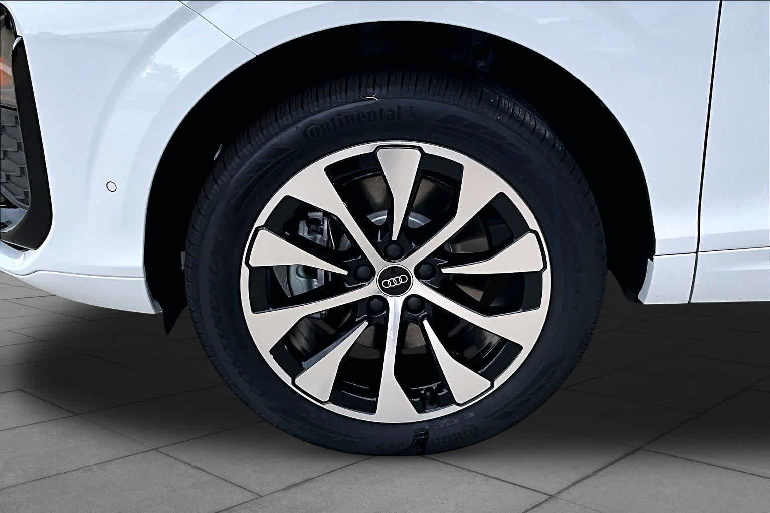 New 2026 Audi Q3 quattro 2.0T AWD/4WD image 11