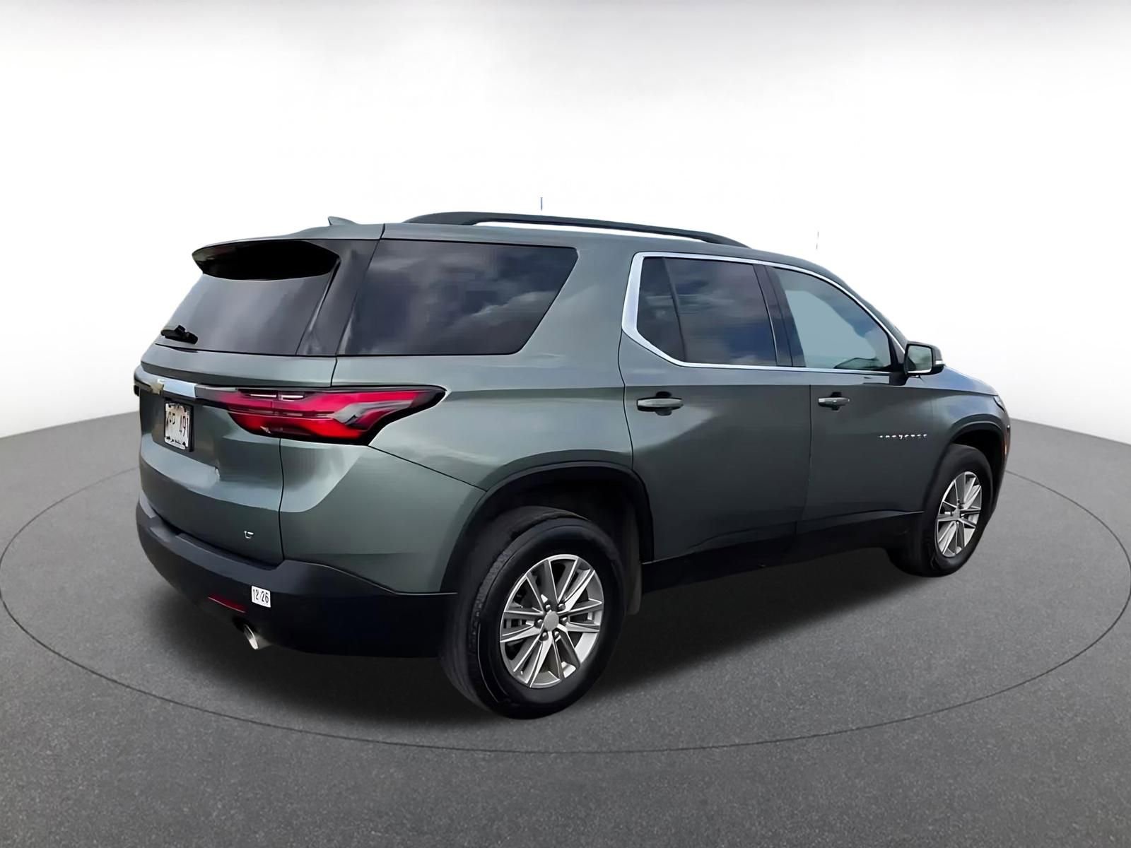 Used 2023 Chevrolet Traverse LT image 15