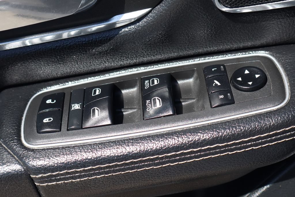 Used 2021 RAM 1500 Laramie AWD/4WD image 18