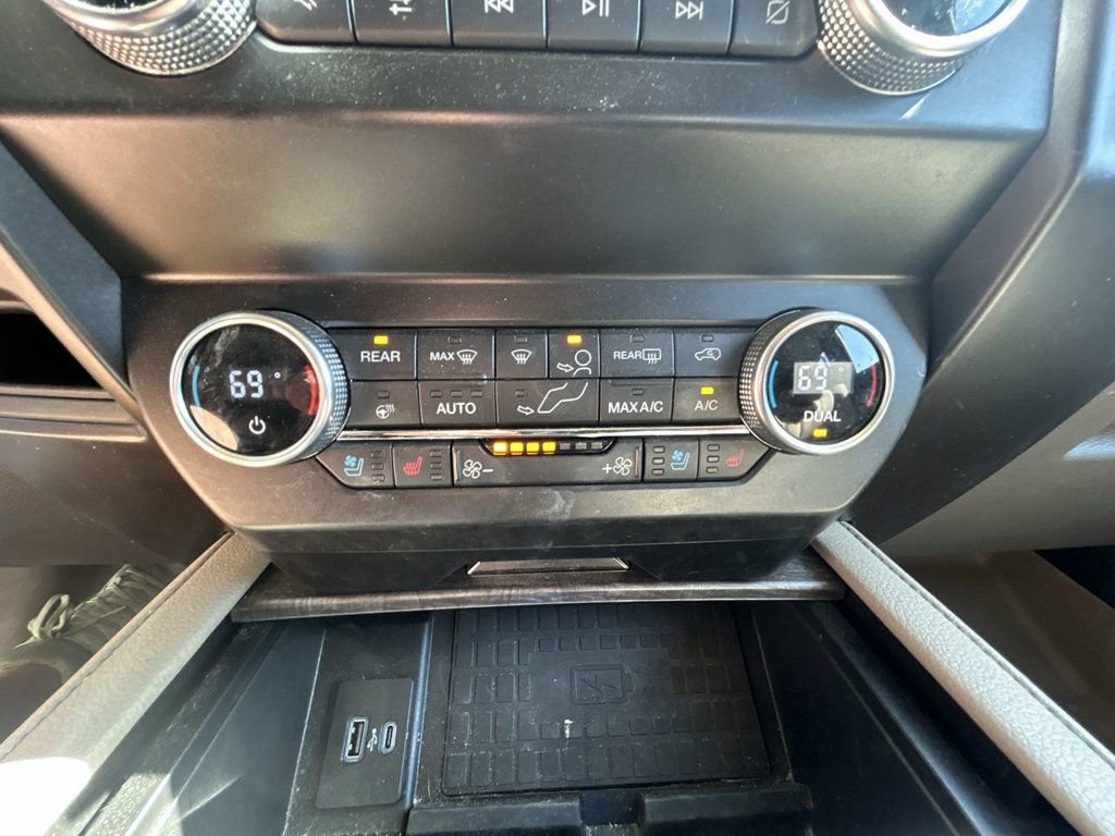 Used 2021 Ford Expedition Limited image 20