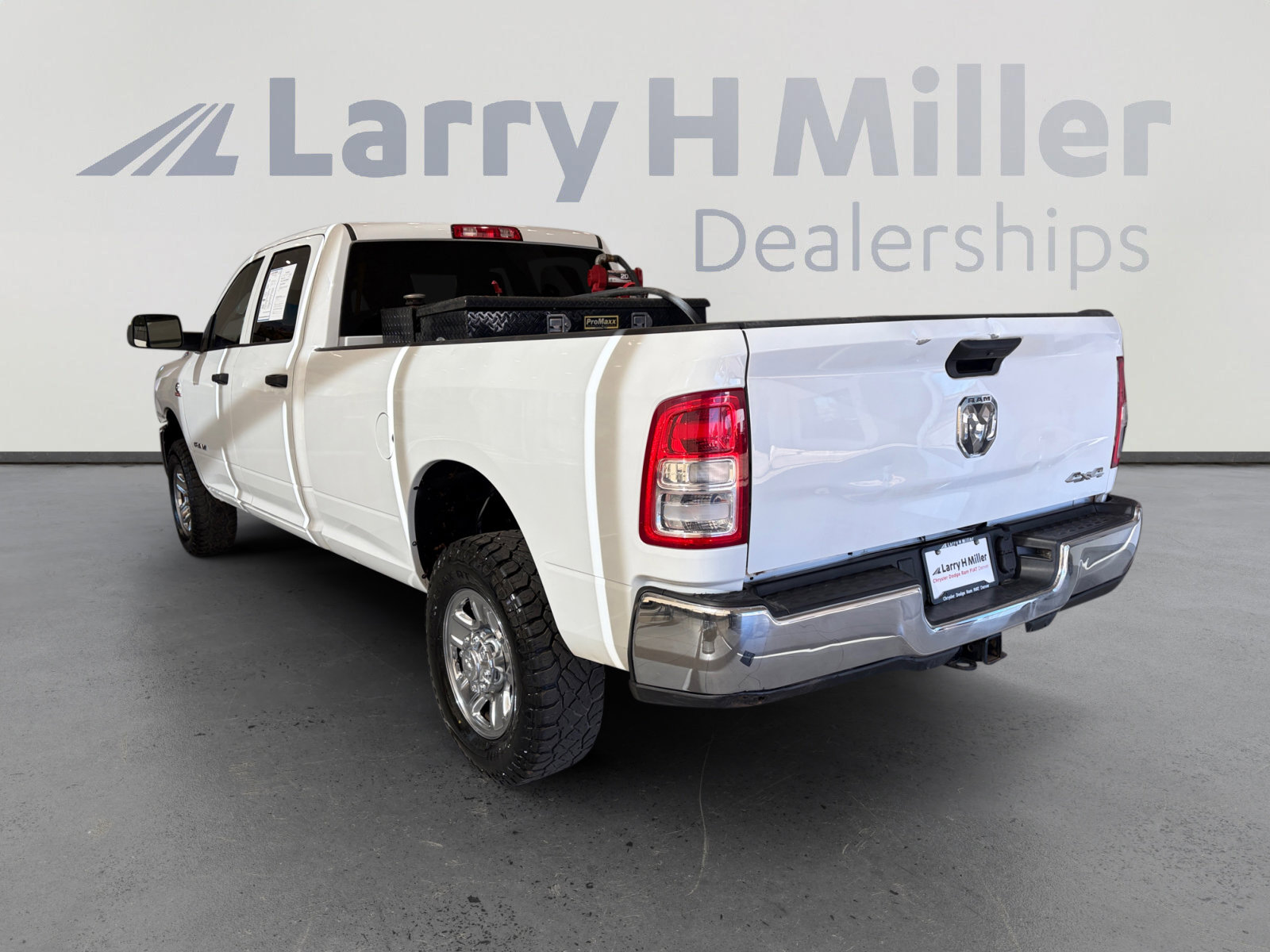 Used 2022 RAM 3500 Tradesman w/ Chrome Appearance Group image 3