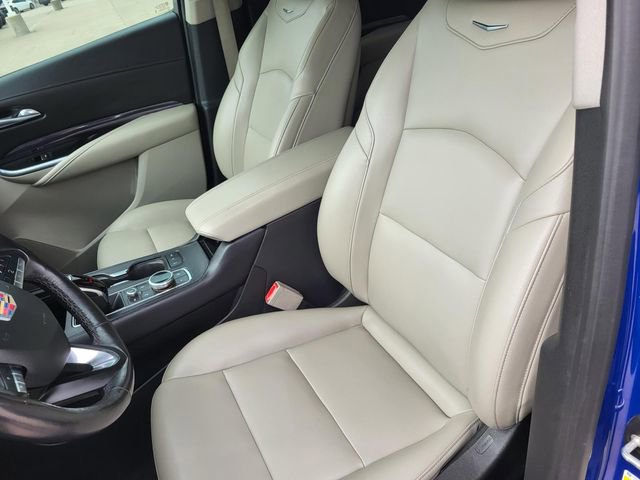 Used 2021 Cadillac XT4 Luxury w/ Cold Weather Package image 3