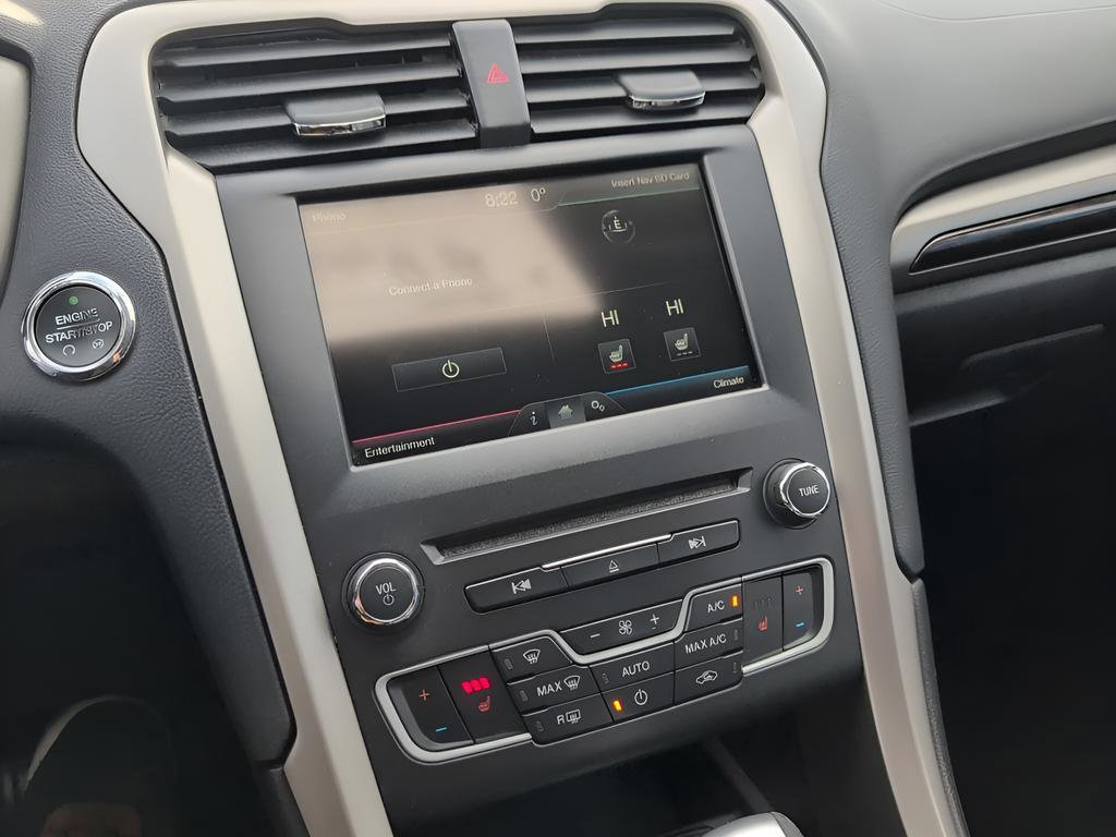 Used 2016 Ford Fusion SE w/ Equipment Group 202A image 18