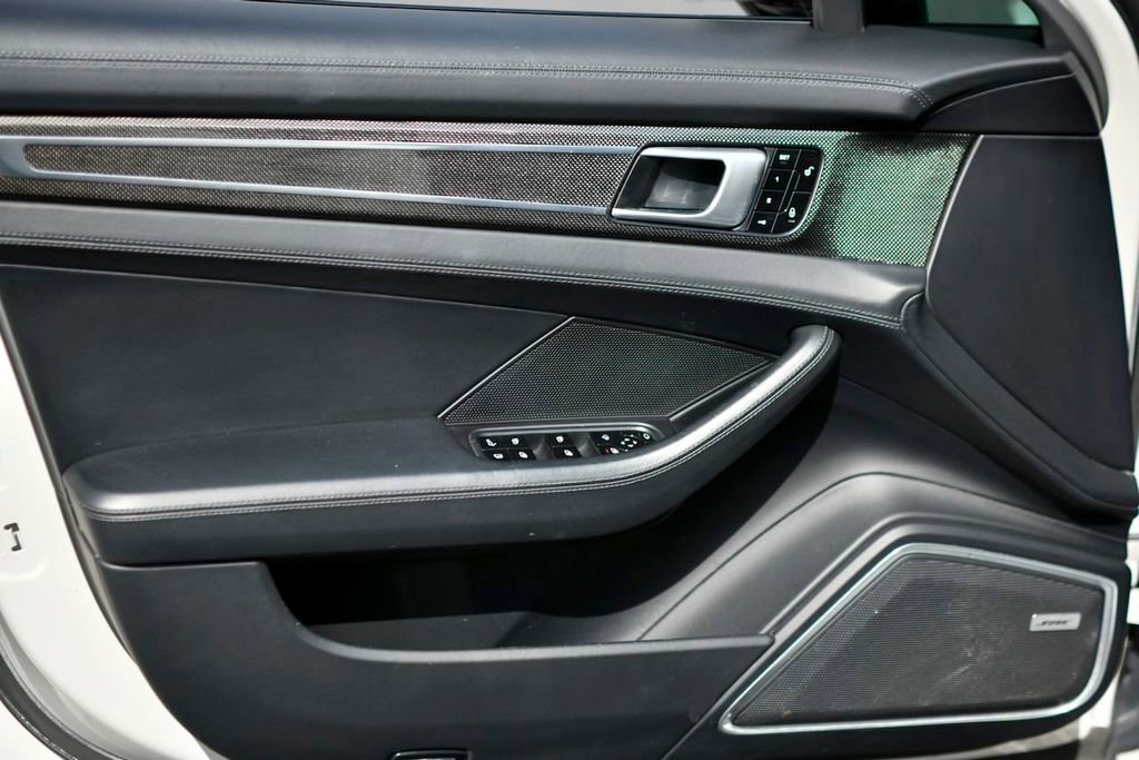 Used 2018 Porsche Panamera Turbo S image 32