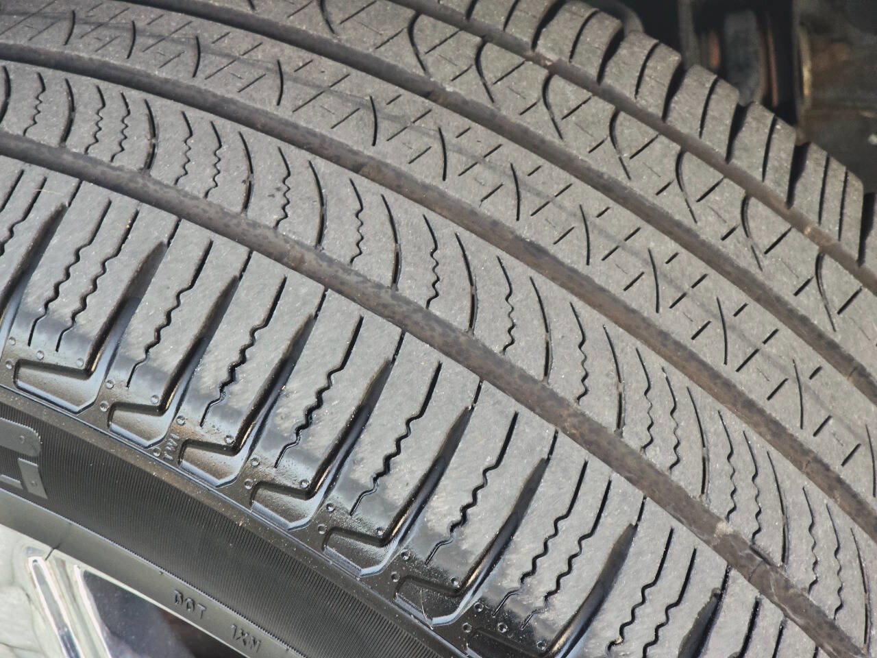 Used 2007 Cadillac Escalade EXT w/ Information Package image 31