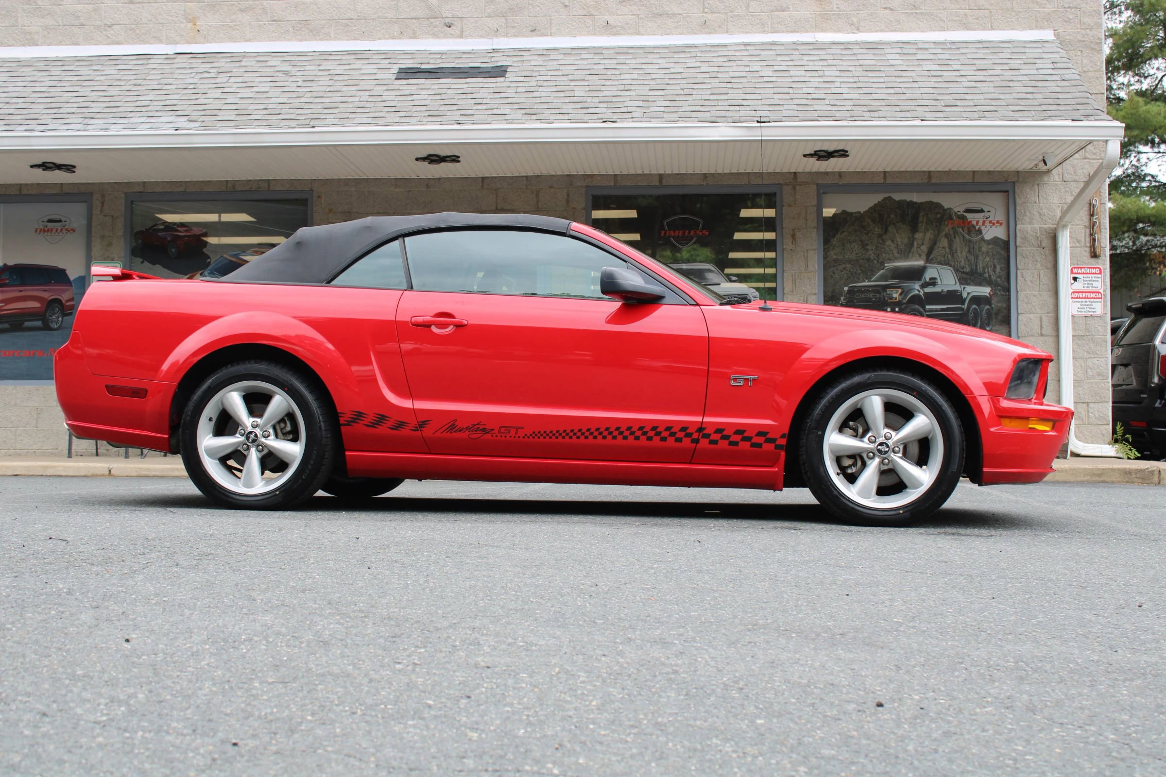 Used 2006 Ford Mustang GT image 26