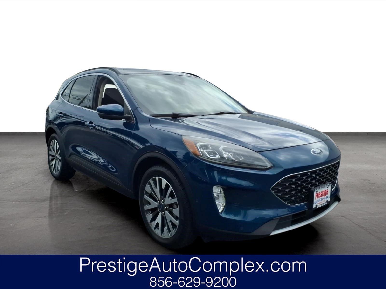 Used 2020 Ford Escape Titanium AWD/4WD image 1