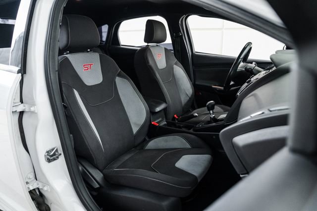 Used 2016 Ford Focus ST image 82